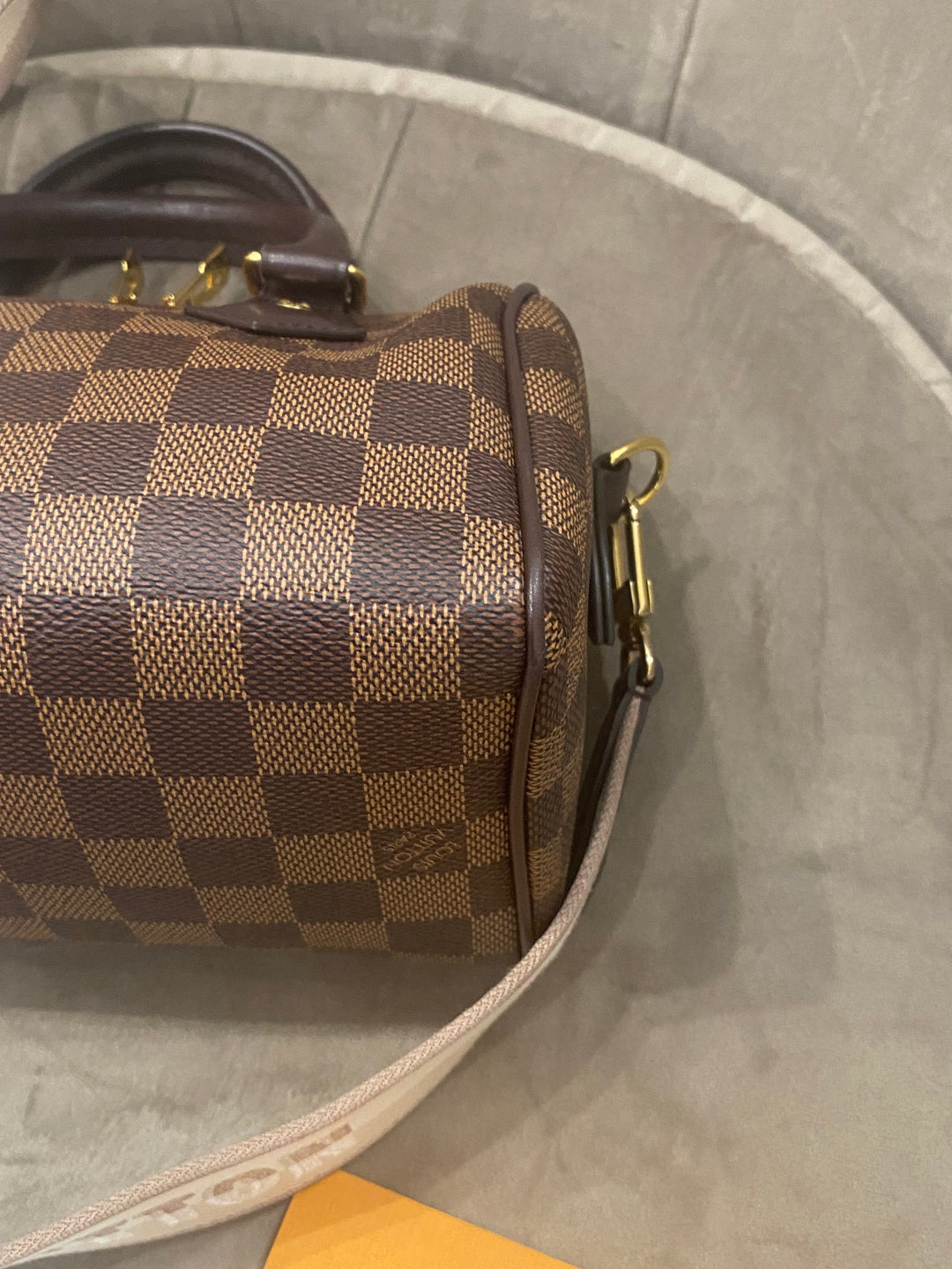 Louis Vuitton Speedy Bandoulière 20