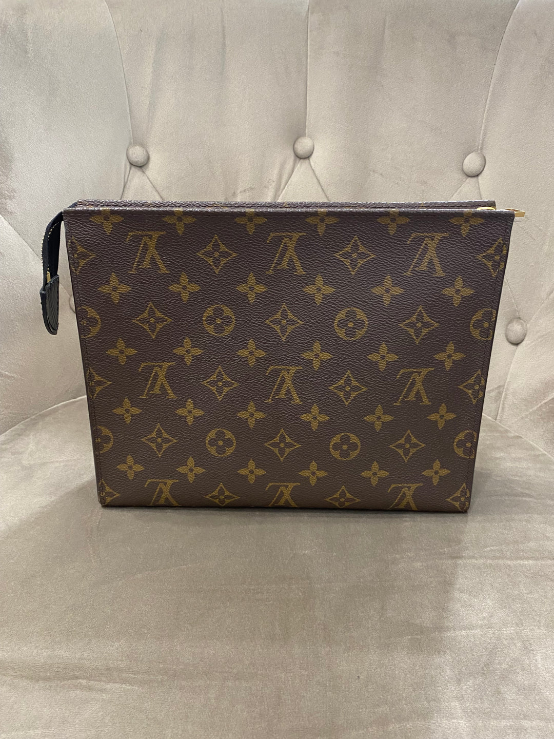 Louis Vuitton Trousse Toilette NM