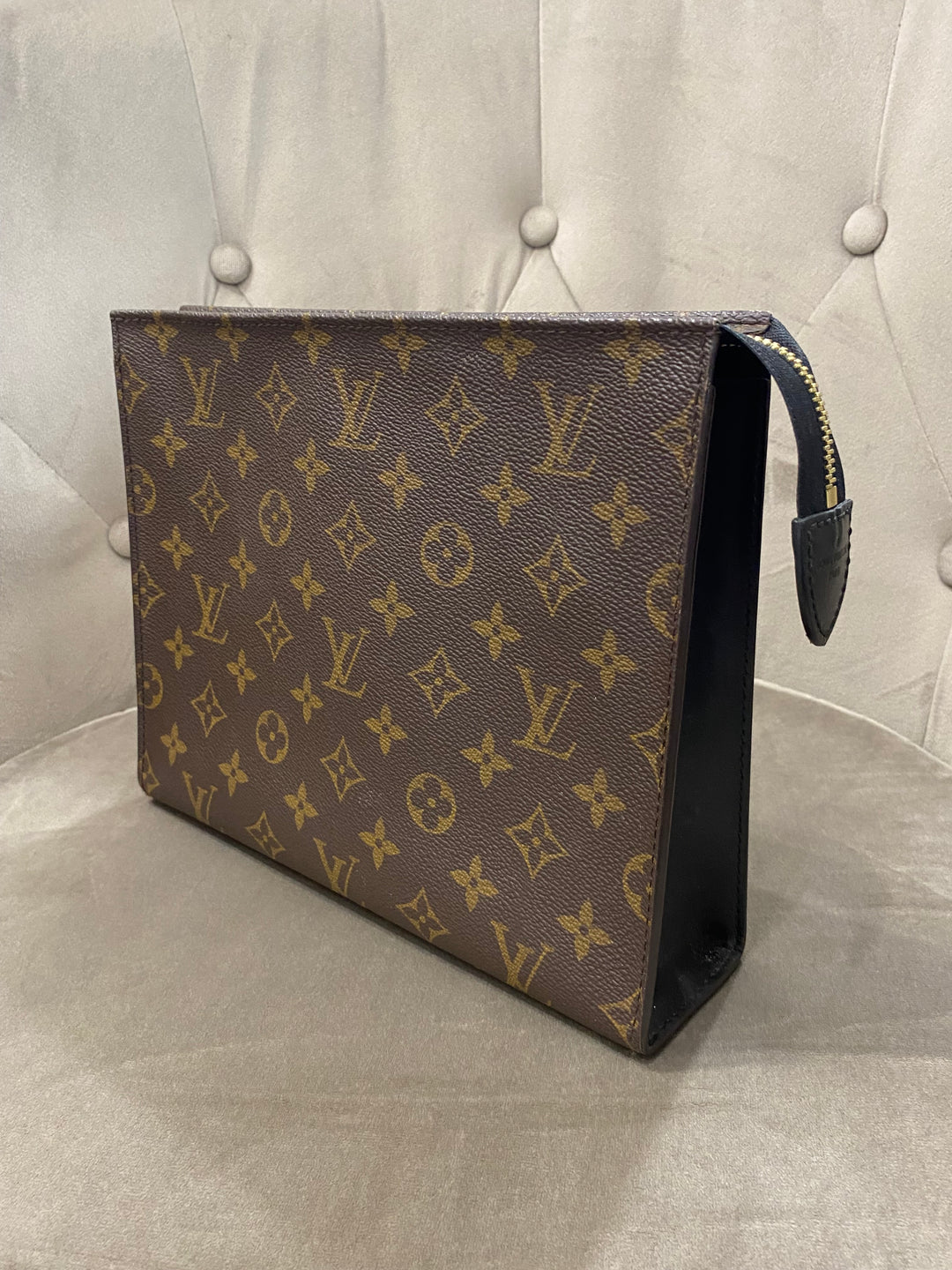 Louis Vuitton Trousse Toilette NM