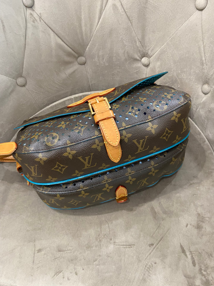 Louis Vuitton Borsa Saumur 30 in tela e pelle con Monogram traforato