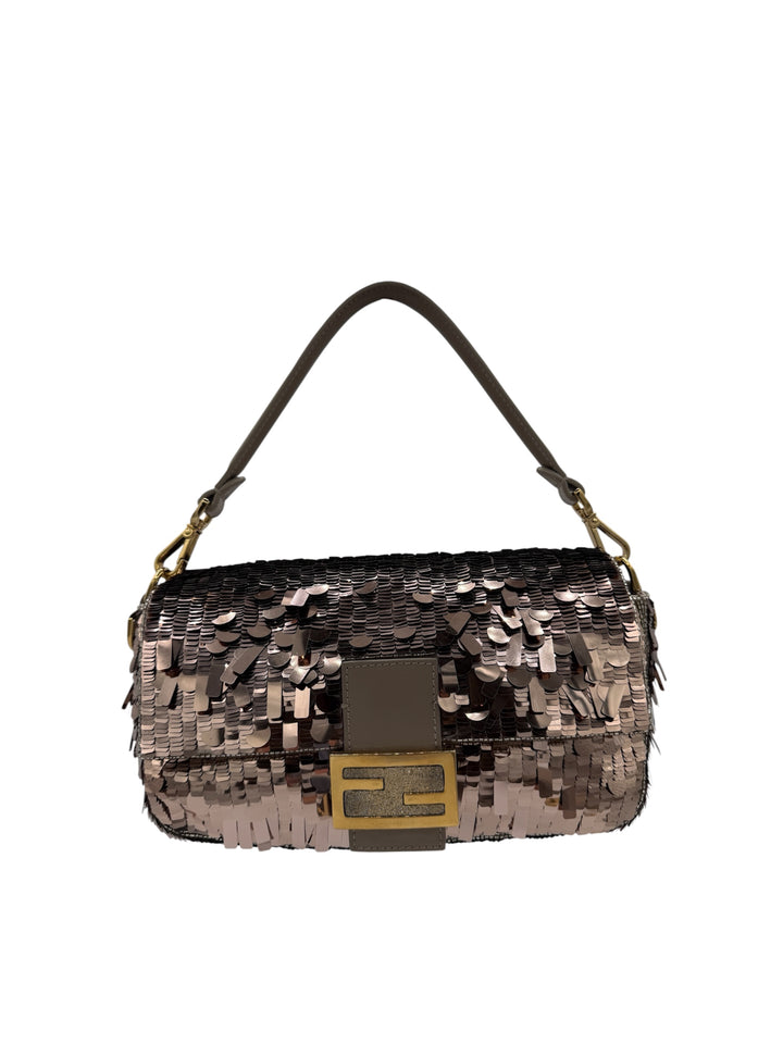 Fendi Baguette Media