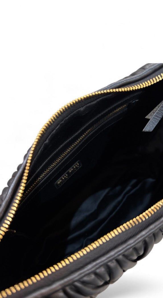 Miu Miu hobo Wander in nappa matelassé