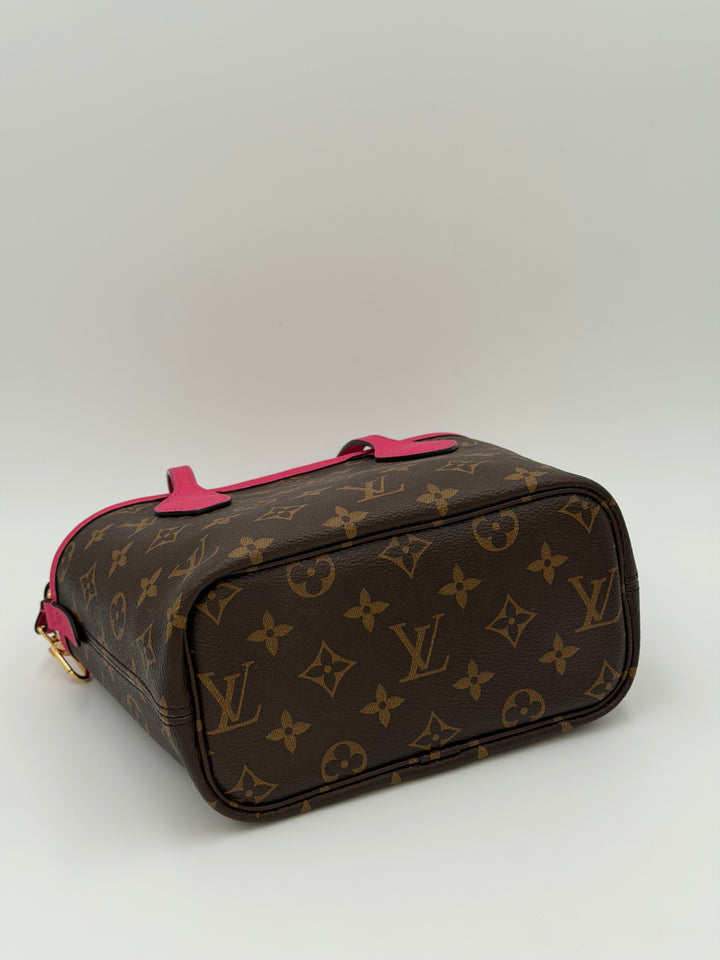Louis Vuitton Neverfull Bandoulière Inside Out BB