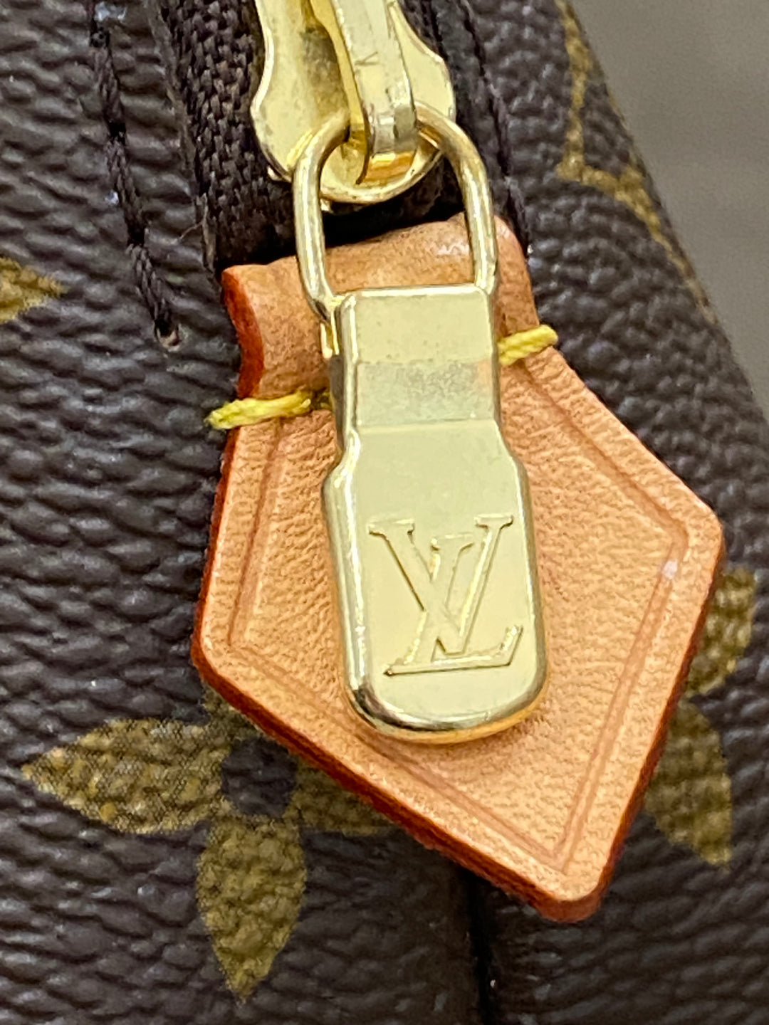 Louis Vuitton Pochette Cosmétique PM