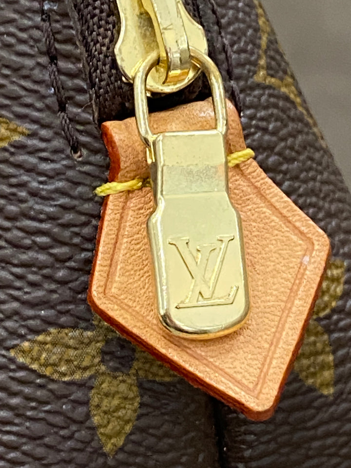 Louis Vuitton Pochette Cosmétique PM