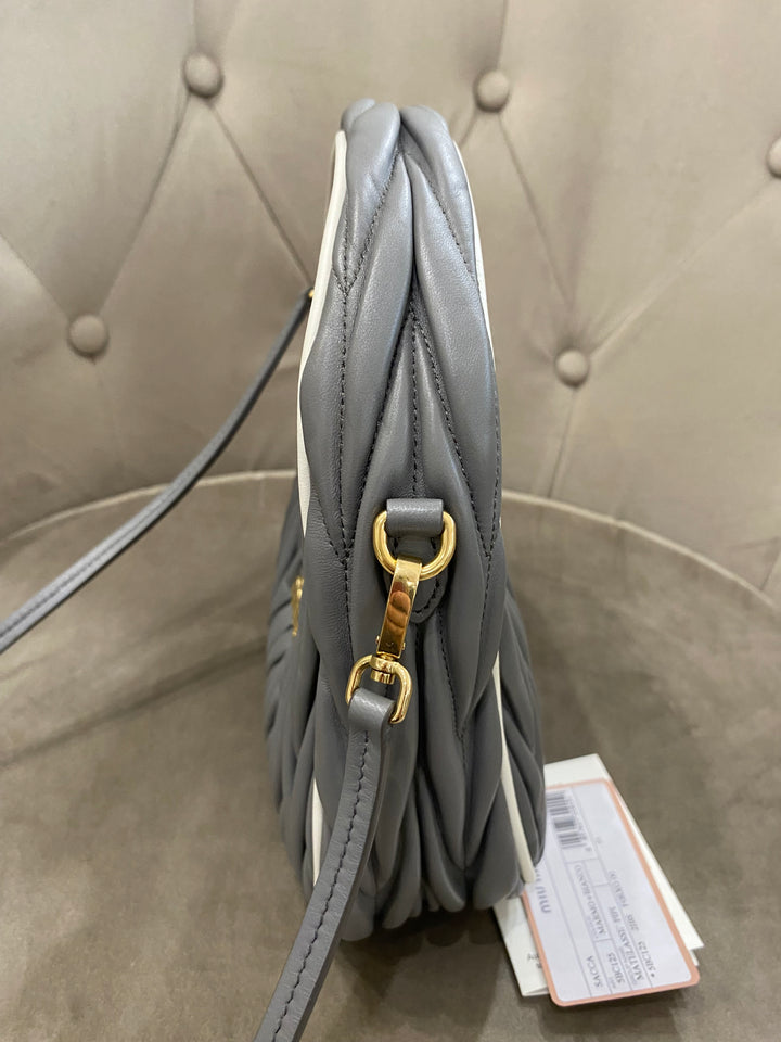 Miu Miu Borsa hobo Wander in nappa matelassé