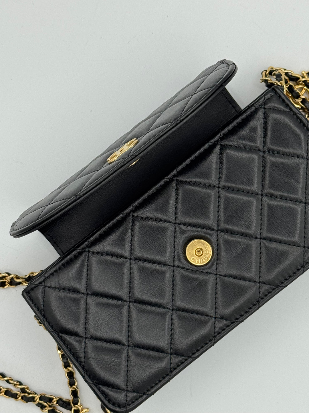 Chanel Wallet on Chain