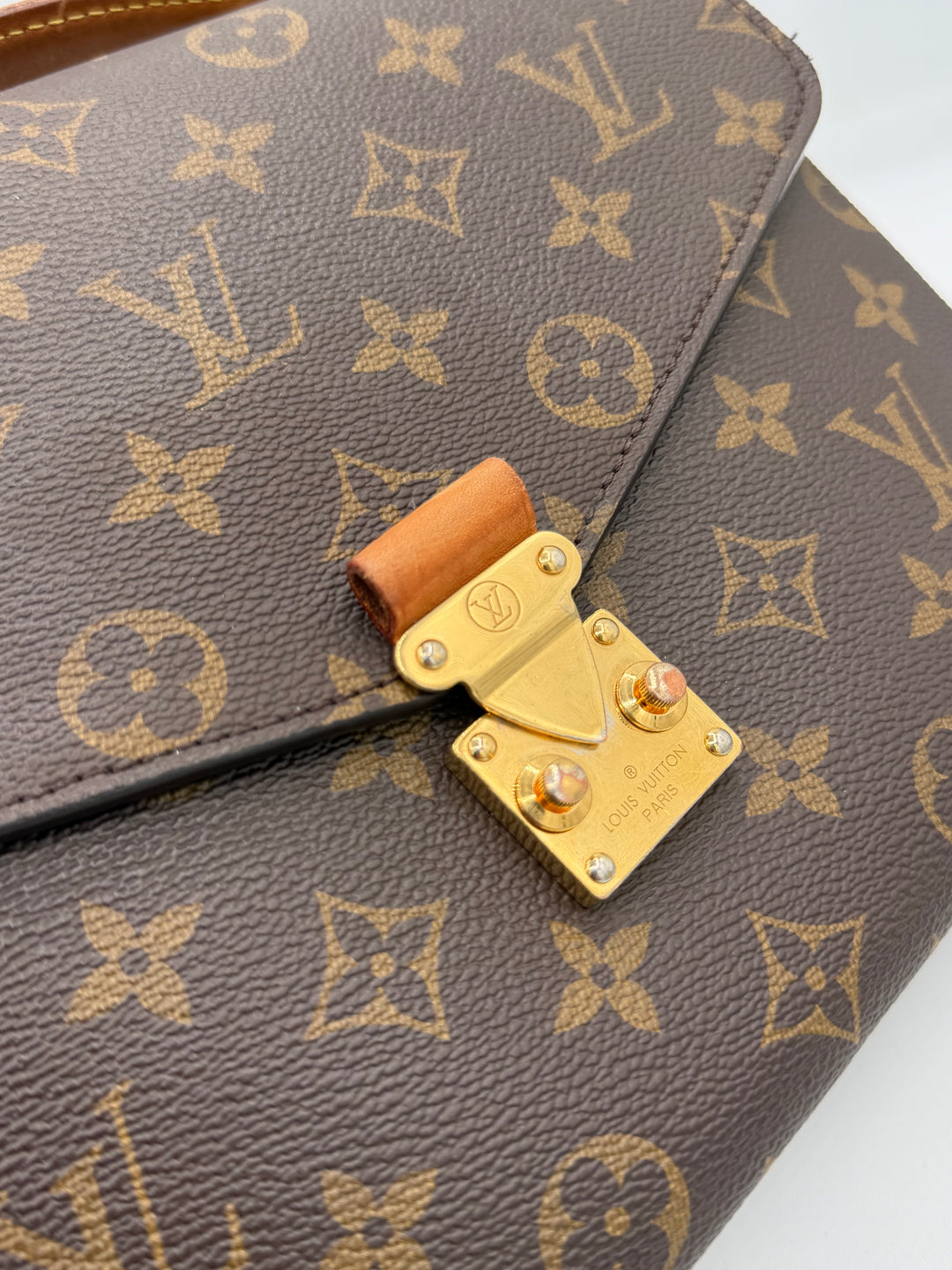 Louis Vuitton Pochette Métis