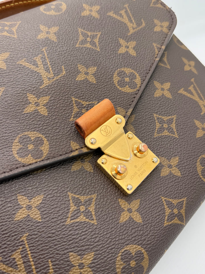 Louis Vuitton Pochette Métis