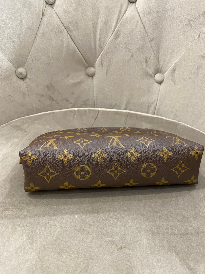 Louis Vuitton Pochette Cosmetique  MM