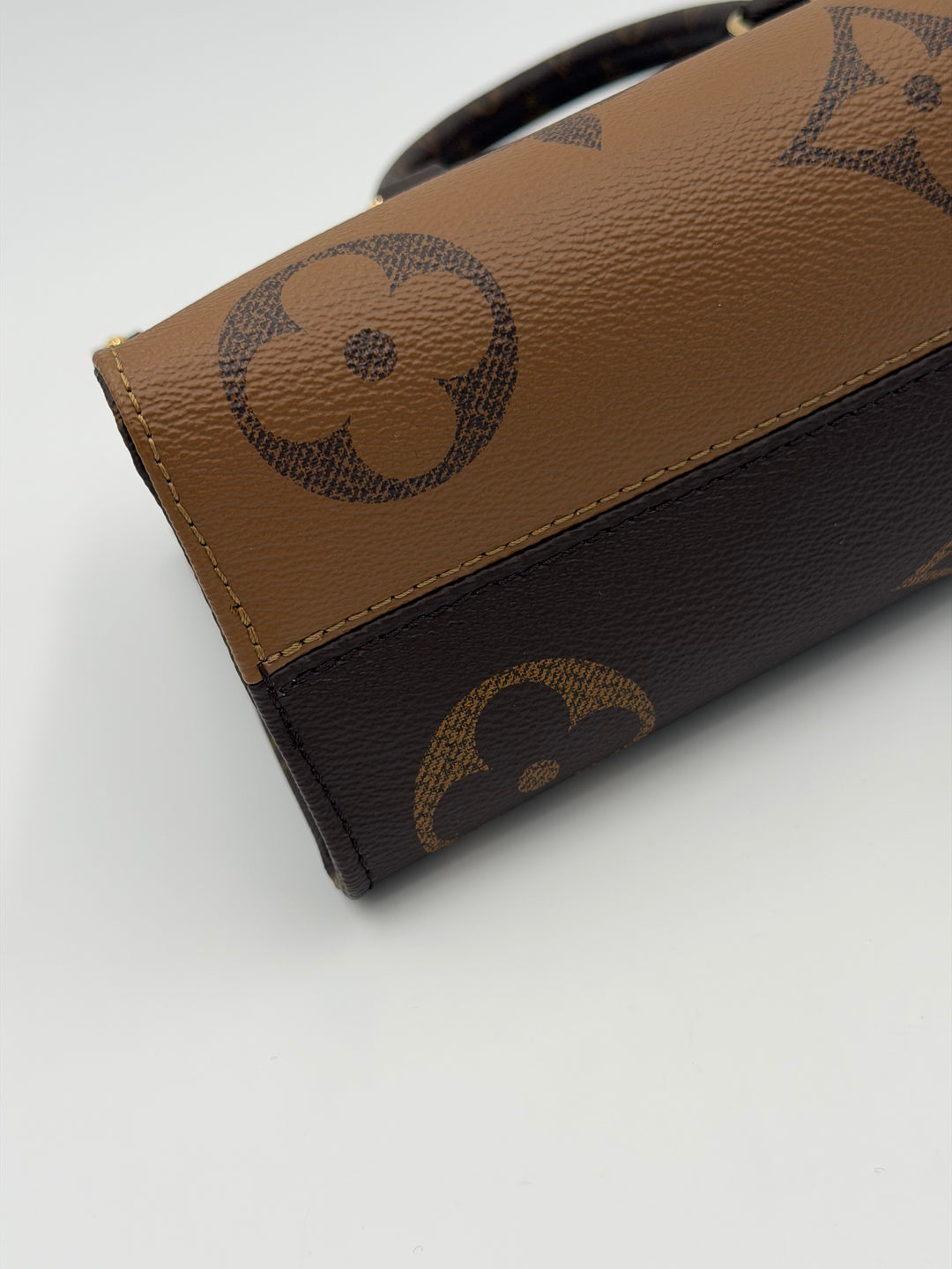 Louis Vuitton OnTheGo East West