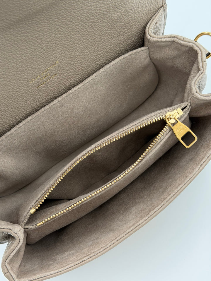Louis Vuitton Pochette Métis East West