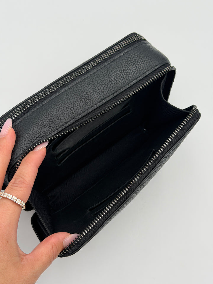 Louis Vuitton Alpha Wearable Wallet