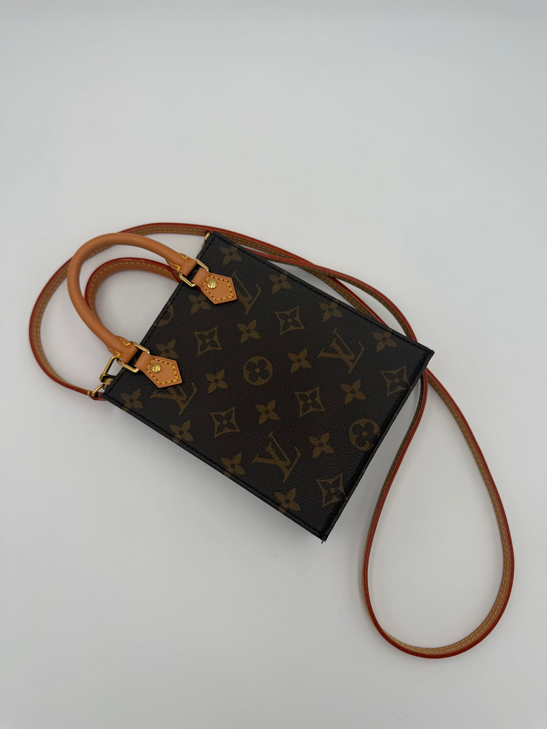 Louis Vuitton Petit Sac Plat