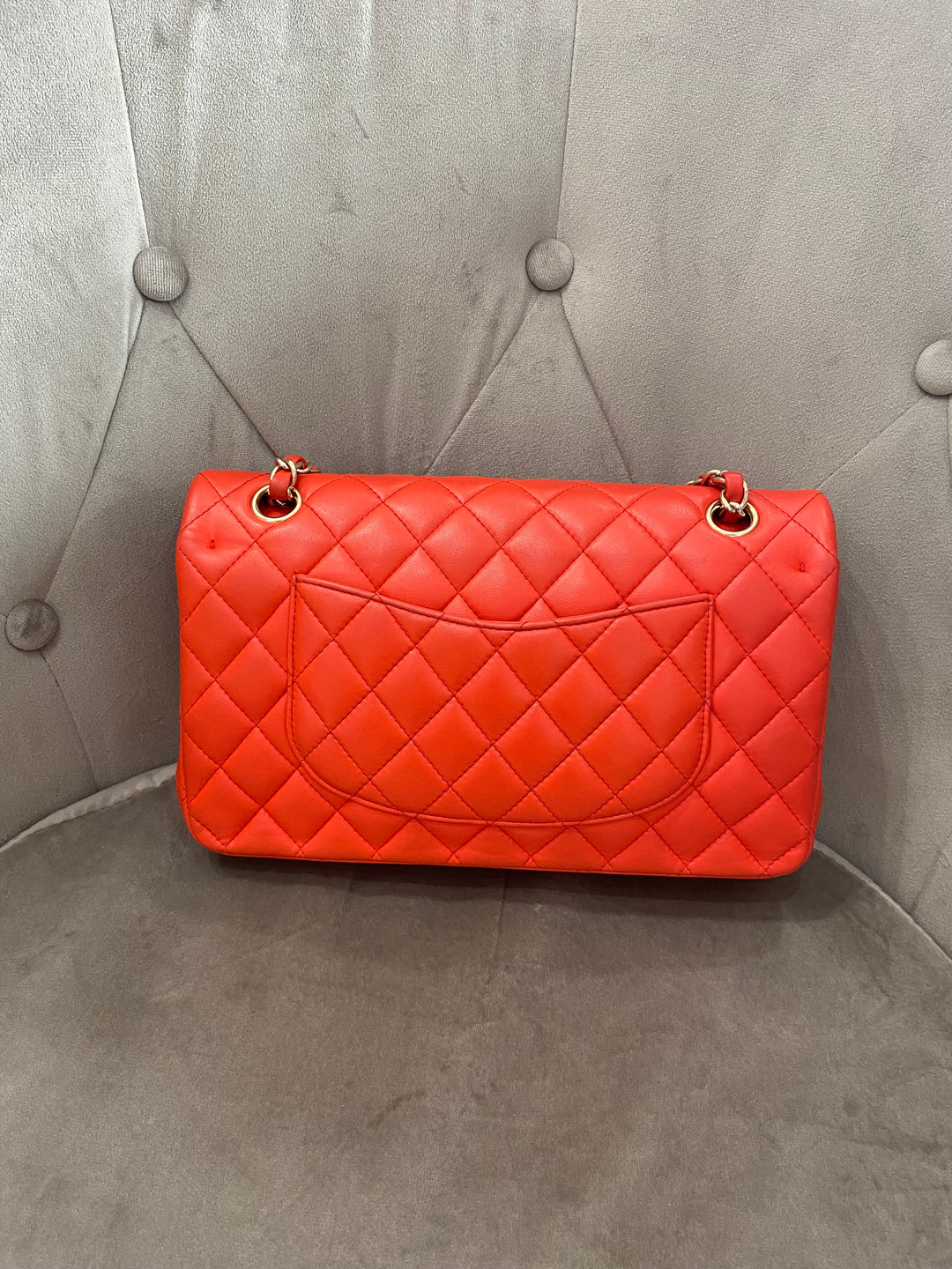 Chanel classica media