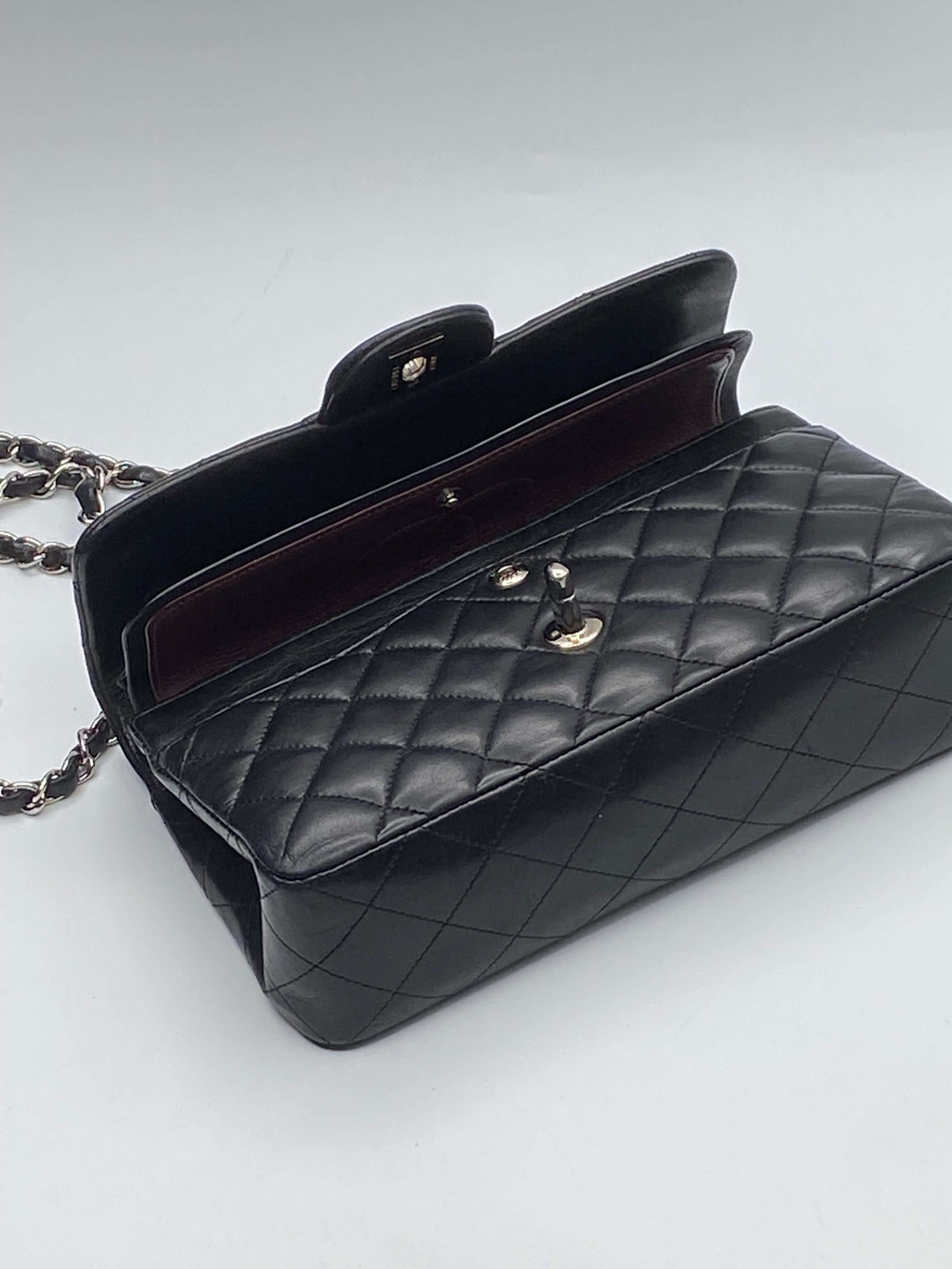 Chanel classica small 23cm