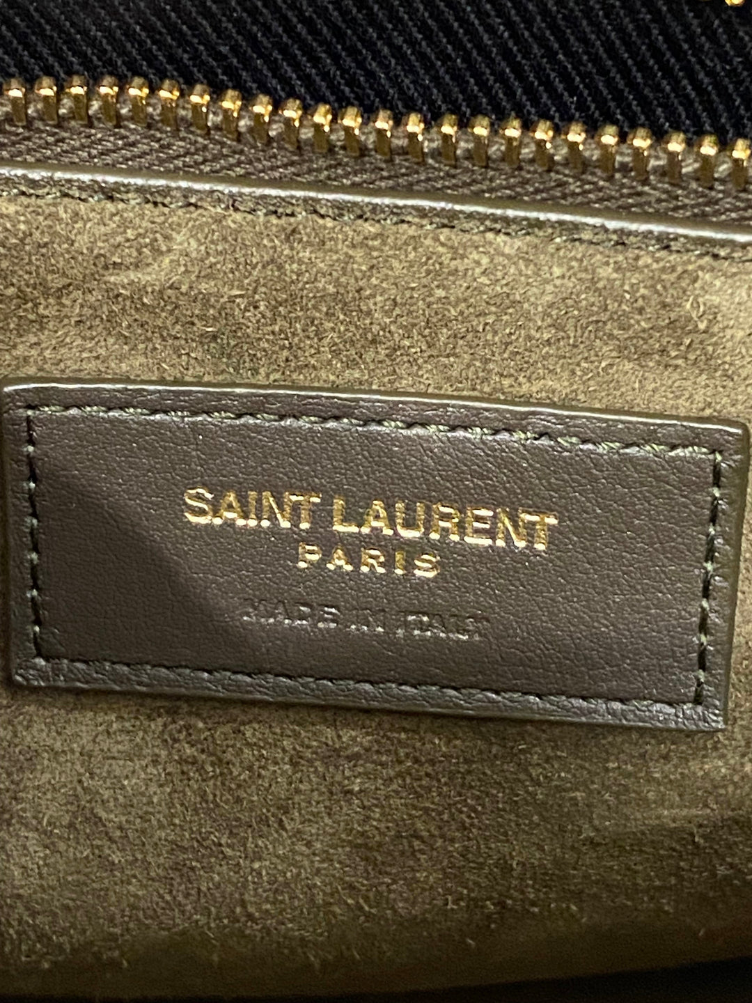 Saint Laurent Bisaccia NIKI in pelle 
LIGHT MUSK