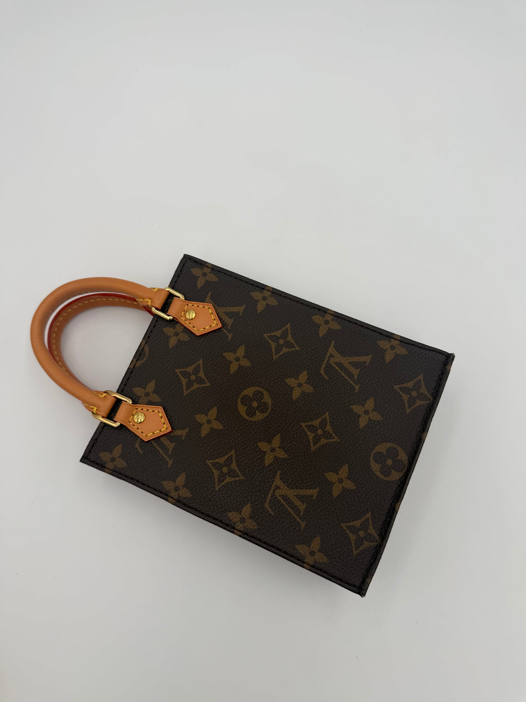Louis Vuitton Petit Sac Plat