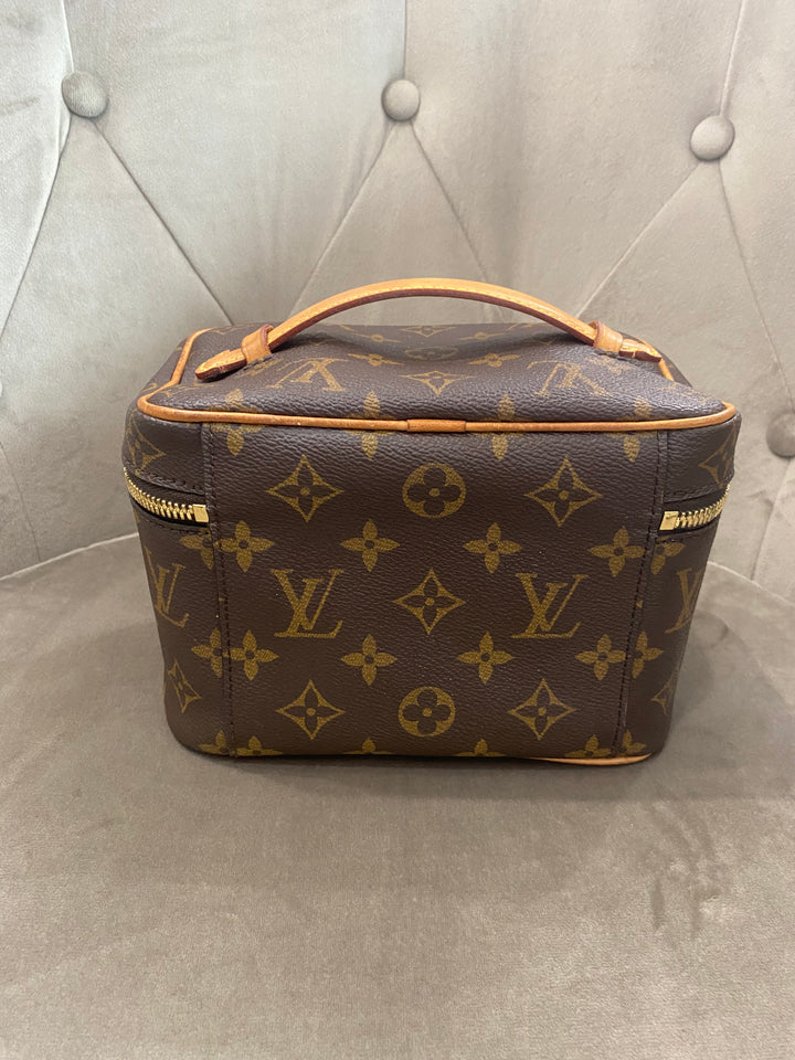 Louis Vuitton Beauty case Nice Mini