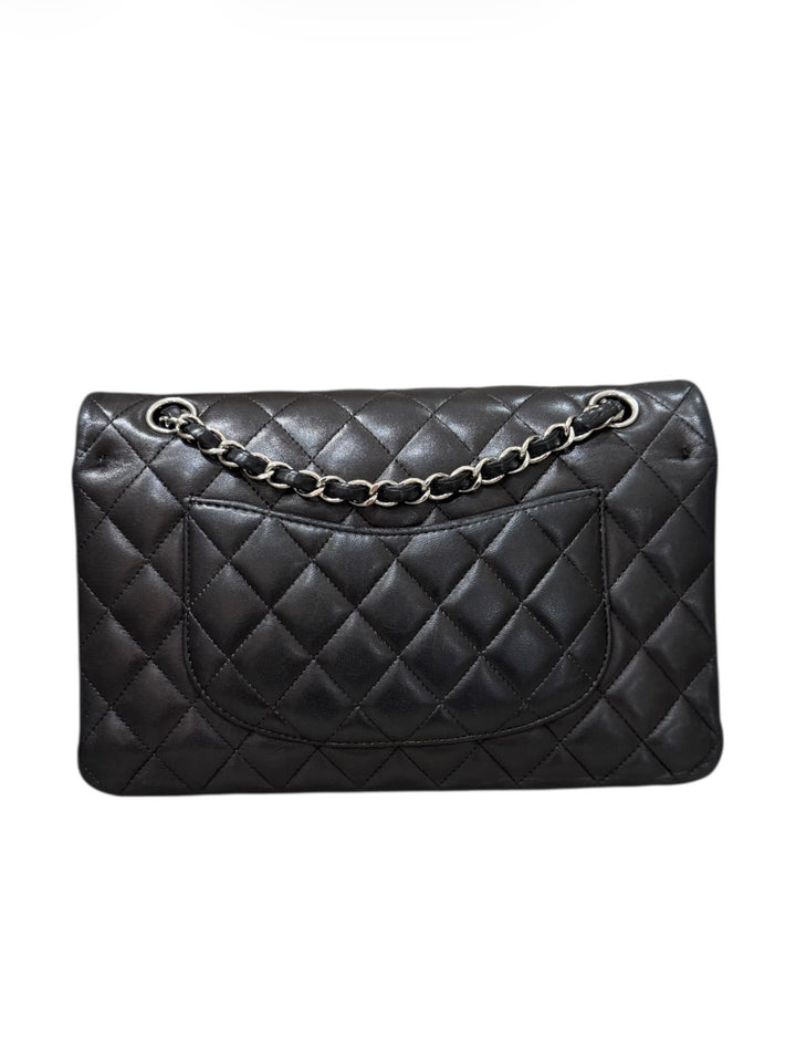 Chanel Classic Flap Media