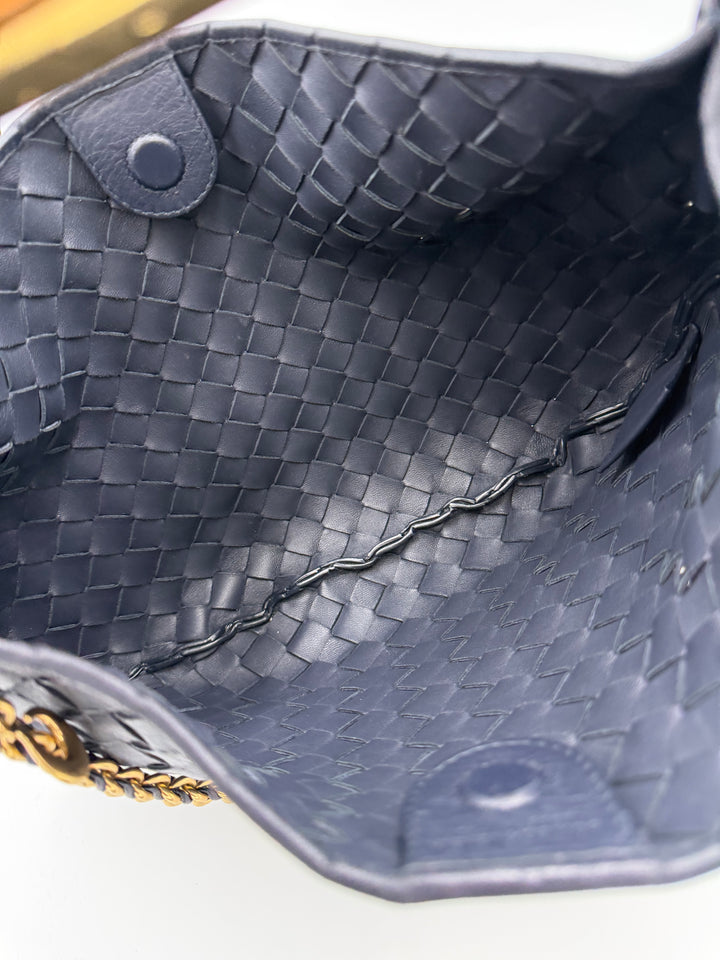 Bottega Veneta Sardine con catena