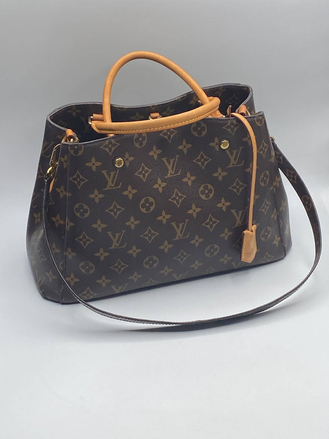 Louis Vuitton Montaigne MM