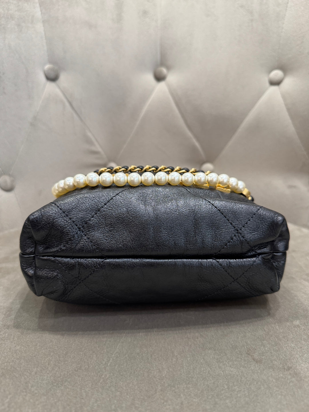 Chanel 22 mini Pearls
