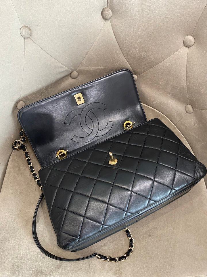 Borsa a tracolla Chanel Trendy CC in pelle trapuntata nera