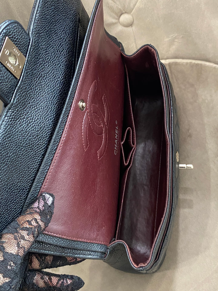 Borsa Chanel media