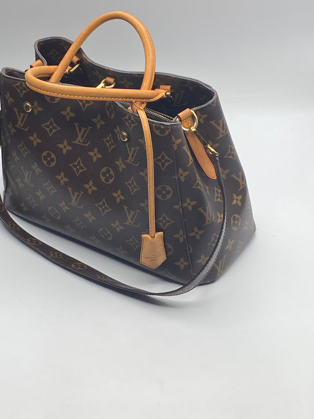 Louis Vuitton Montaigne MM