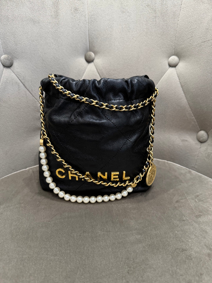 Chanel 22 mini Pearls
