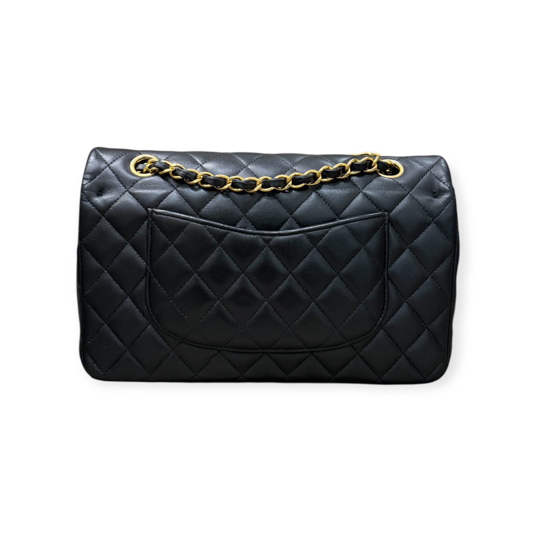 Chanel Classic flap media