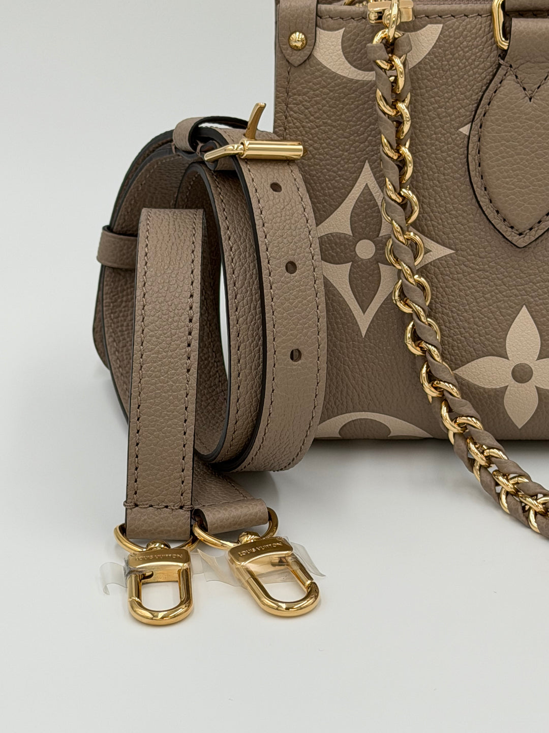 Louis Vuitton OnTheGo East West