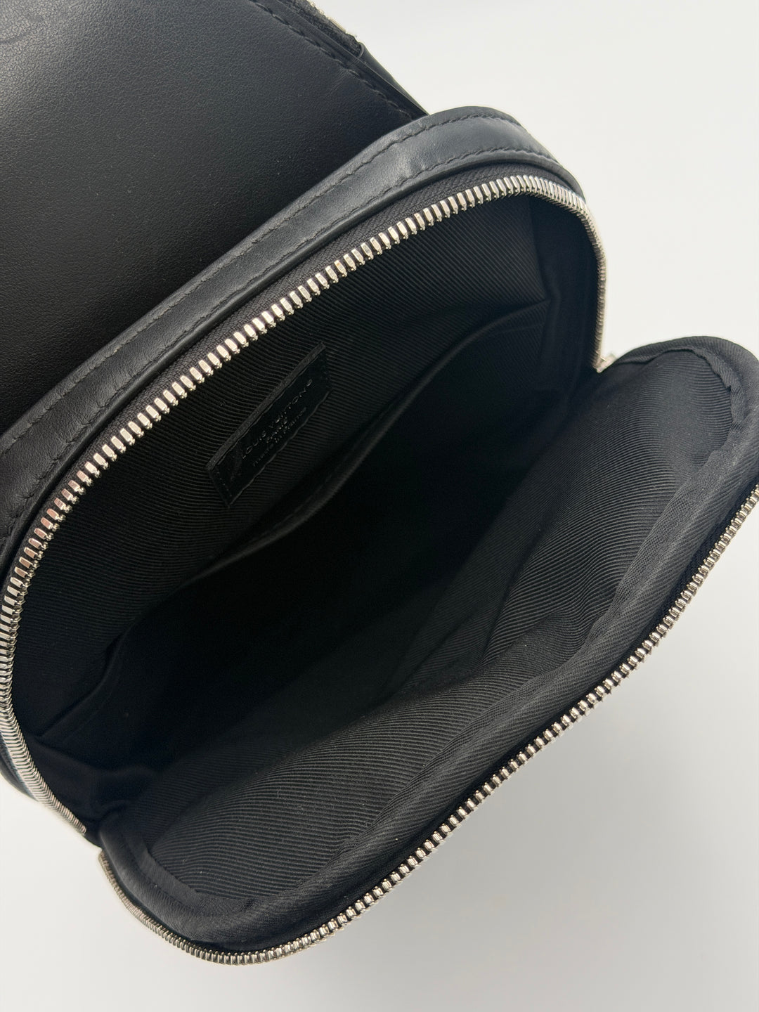 Louis Vuitton Avenue NM