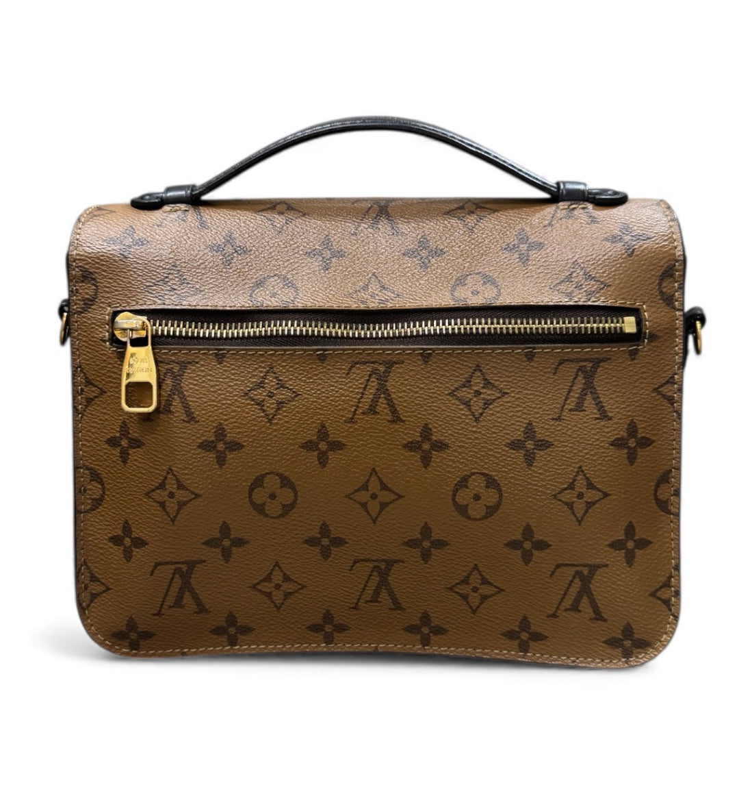 Louis Vuitton Pochette Métis – Reverse