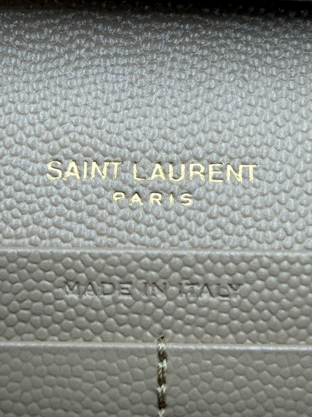 Saint Laurent pochette cassandre con catena