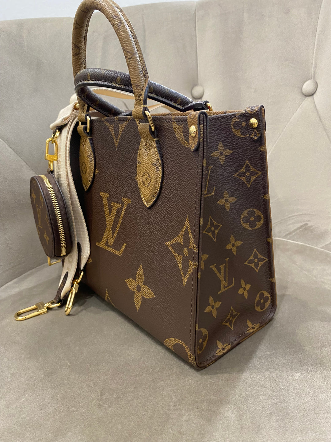Louis Vuitton OnTheGo PM