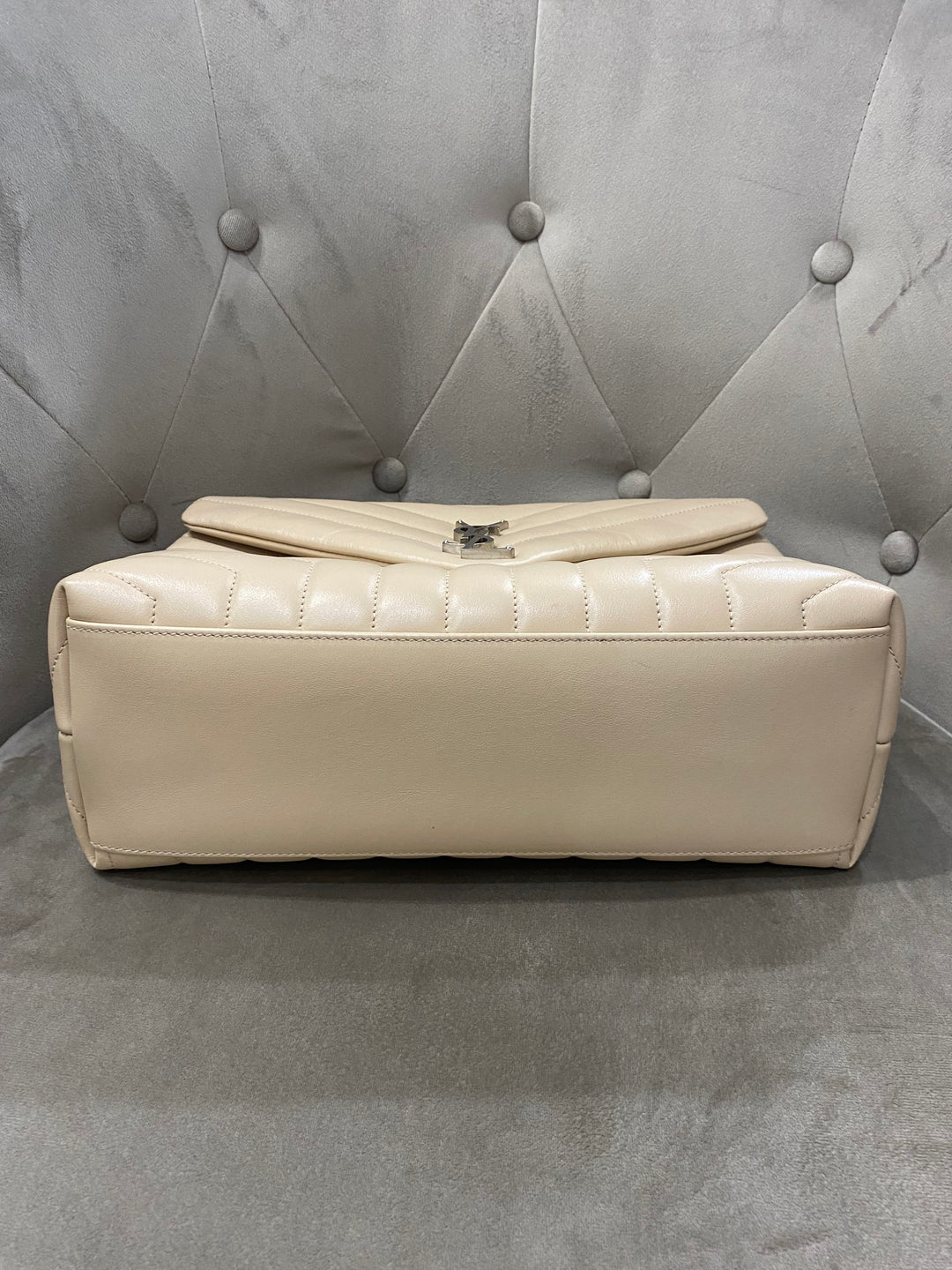 Saint Laurent Medium LouLou  Beige