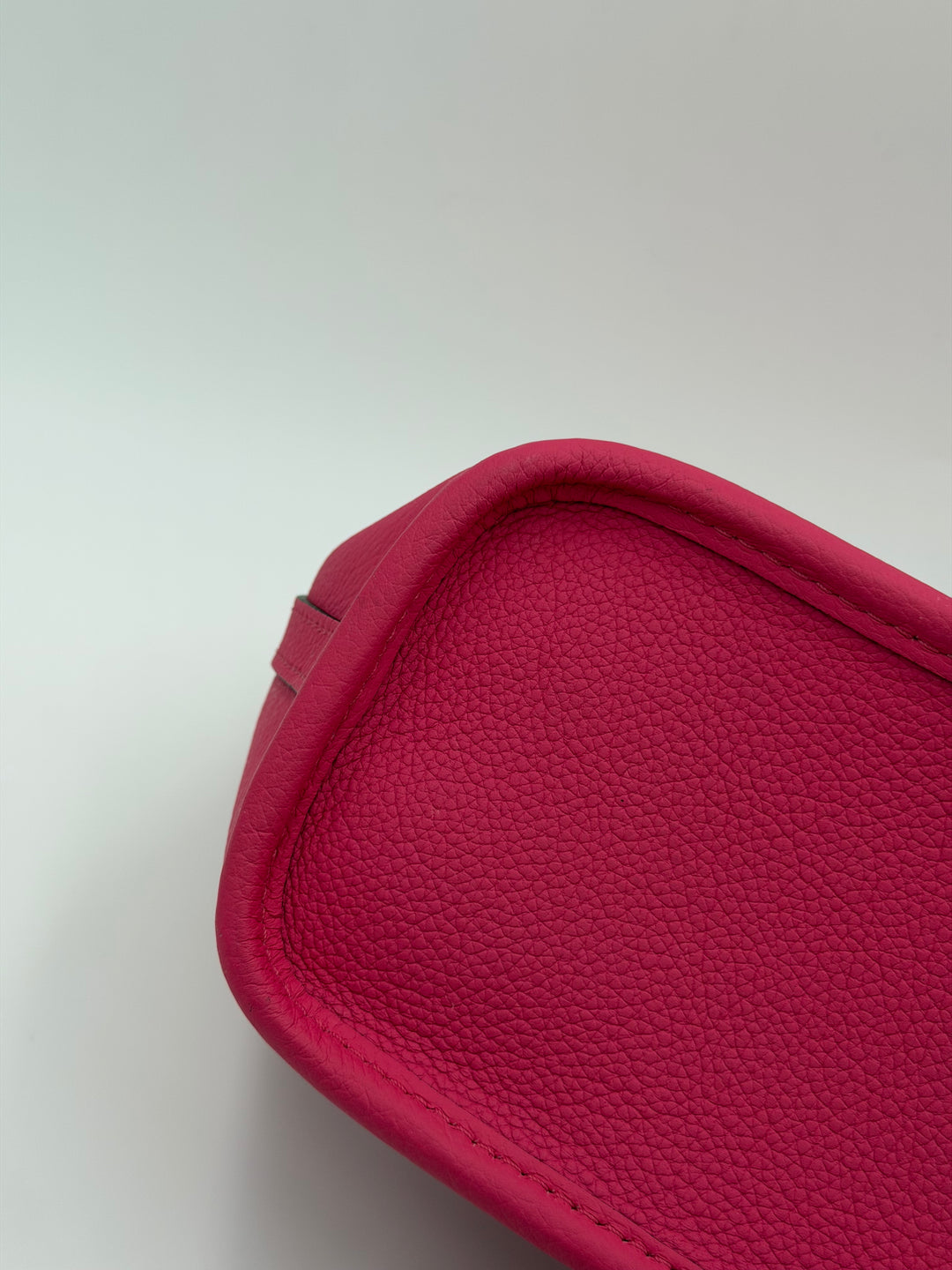 Louis Vuitton Neverfull Bandoulière Inside Out BB
