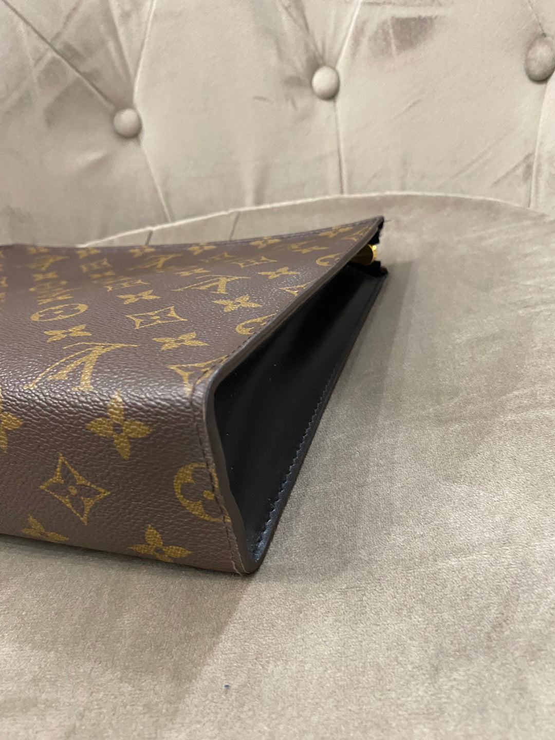 Louis Vuitton Trousse Toilette NM