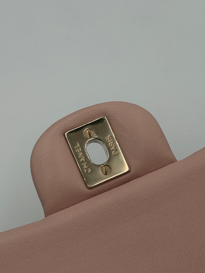 Chanel Classic 11.12