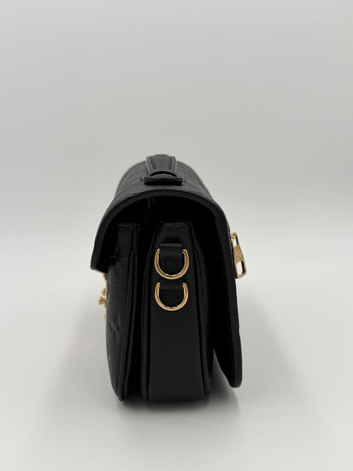 Louis Vuitton Pochette Métis East West