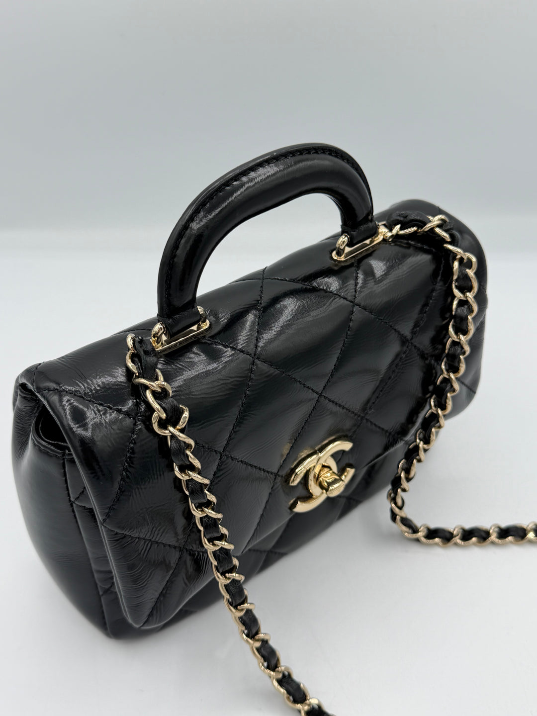 Chanel Mini Flap con manico