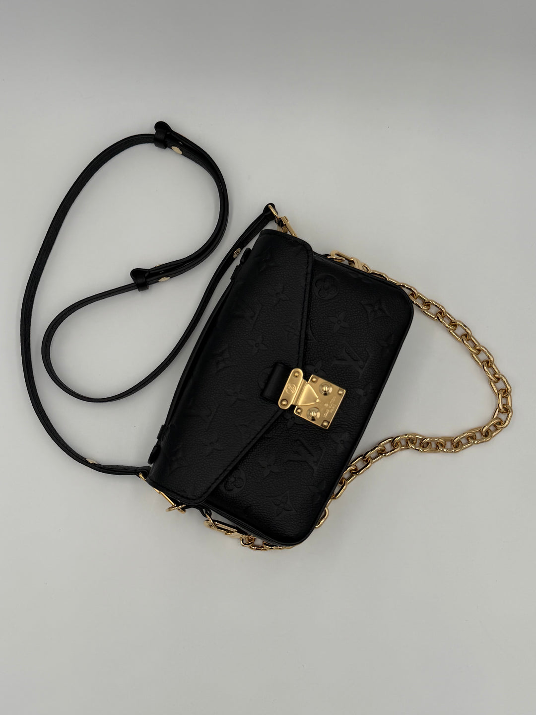 Louis Vuitton Pochette Métis East West