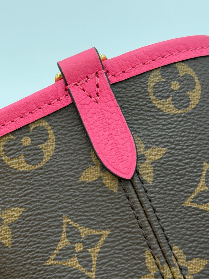 Louis Vuitton Neverfull Bandoulière Inside Out BB