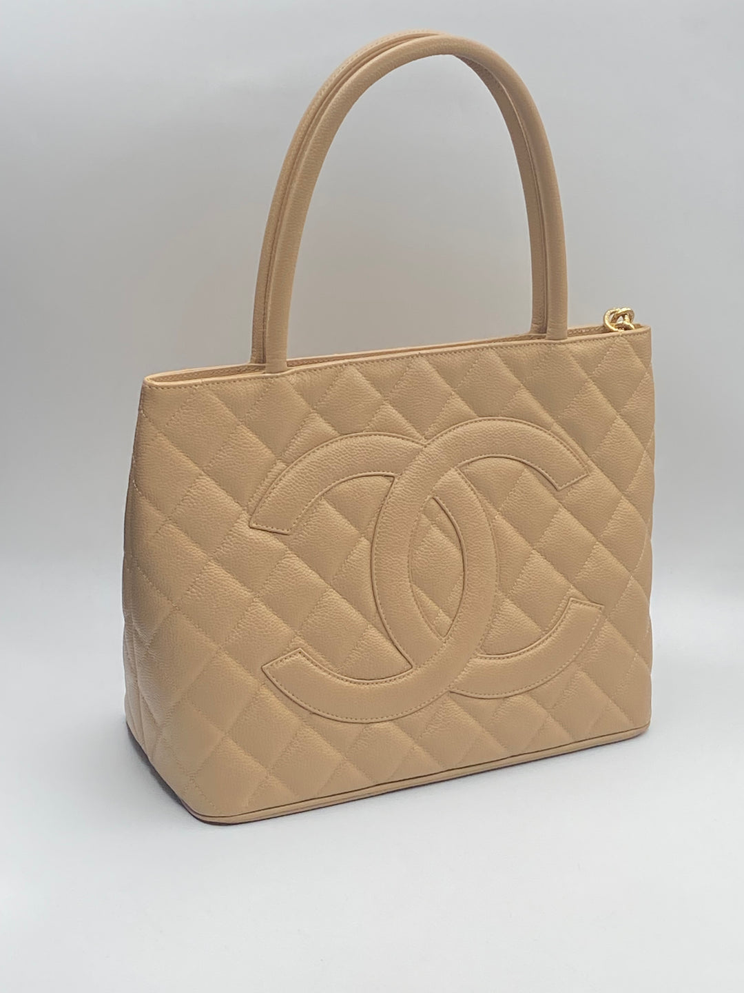 Chanel Tote Medaillon