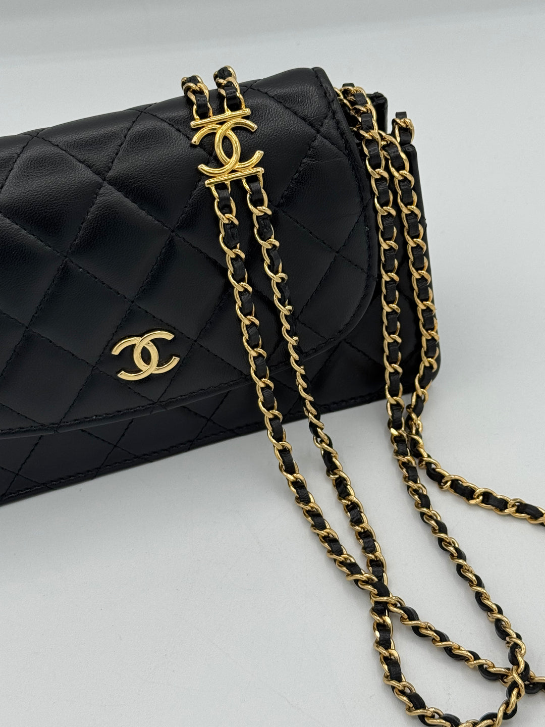 Chanel Wallet on Chain