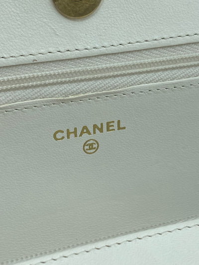 Chanel Wallet on chain woc
