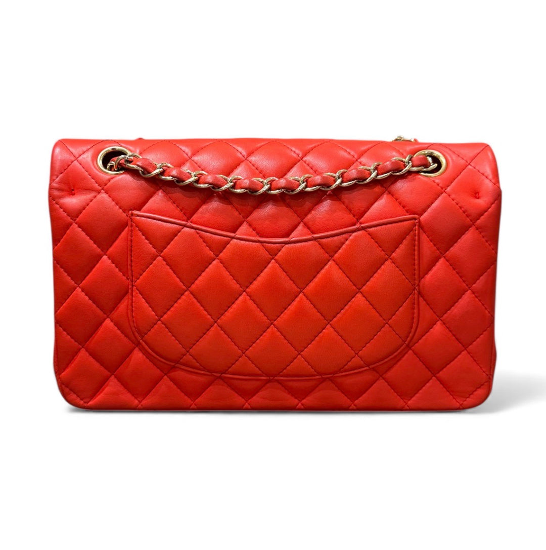 Chanel classica media