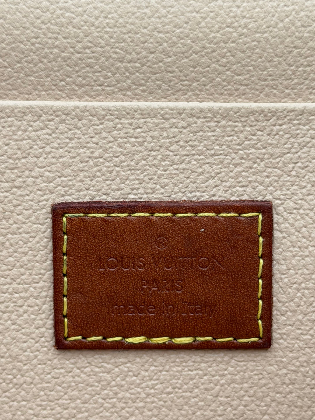 Louis Vuitton Beauty case Nice BB